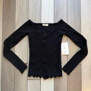 Frankie & Skylar Black Ribbed Button Top (XS)